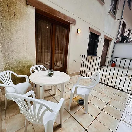 Carlos Apartment *